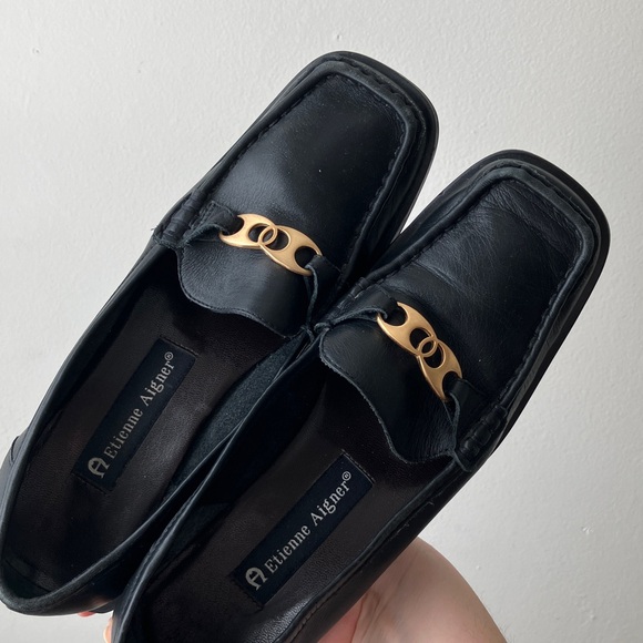 Etienne Aigner • Vintage Otto Loafers in Black - Picture 7 of 10